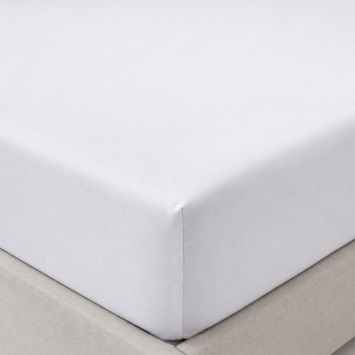 Percale Fitted Sheet – 45cm Deep – White