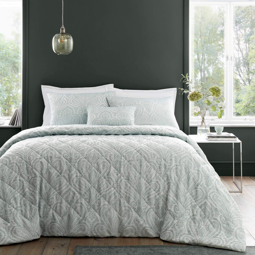 Montpellier Quilted Throw - Happy Linen Company