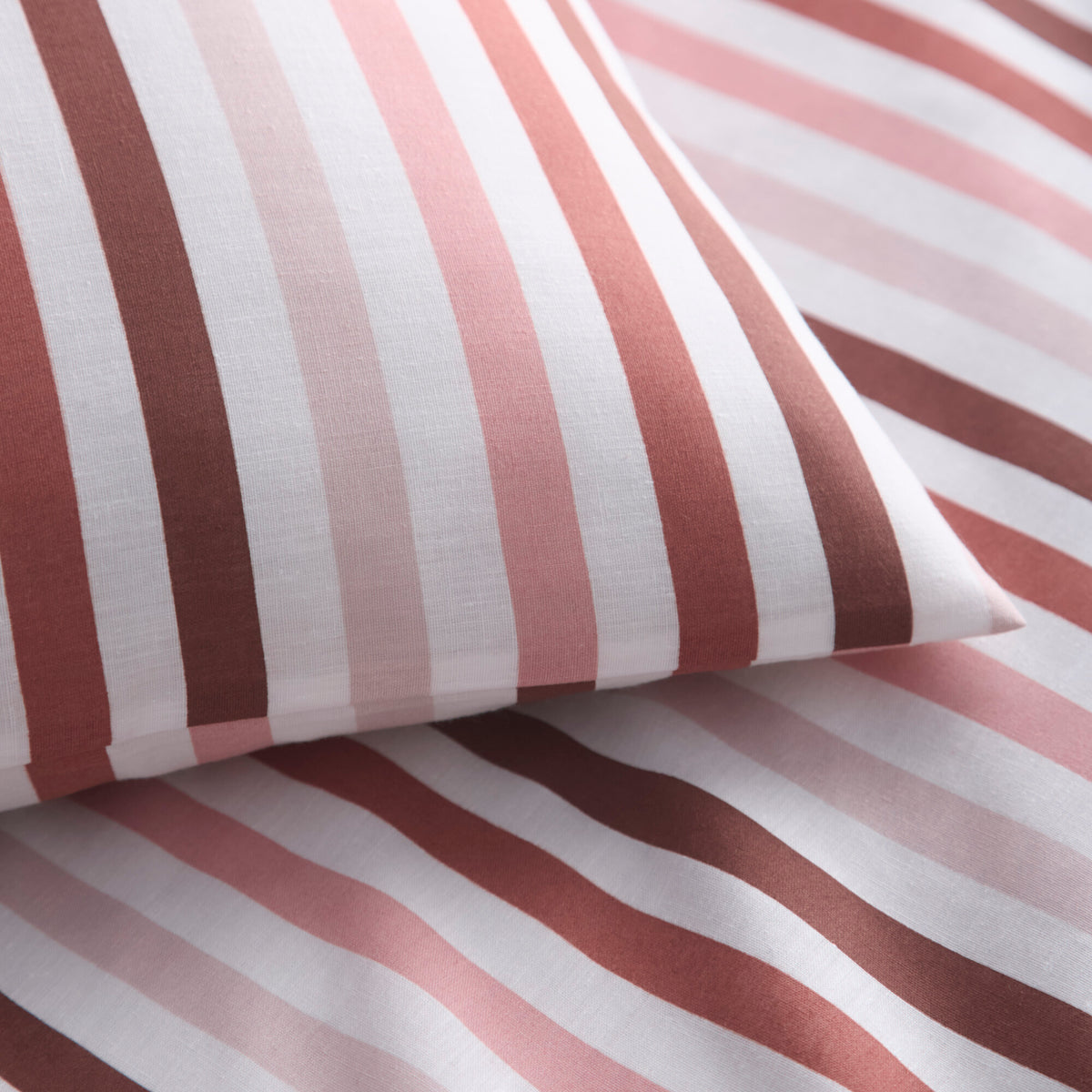 Ombre Pencil Stripe Duvet Set – Pink