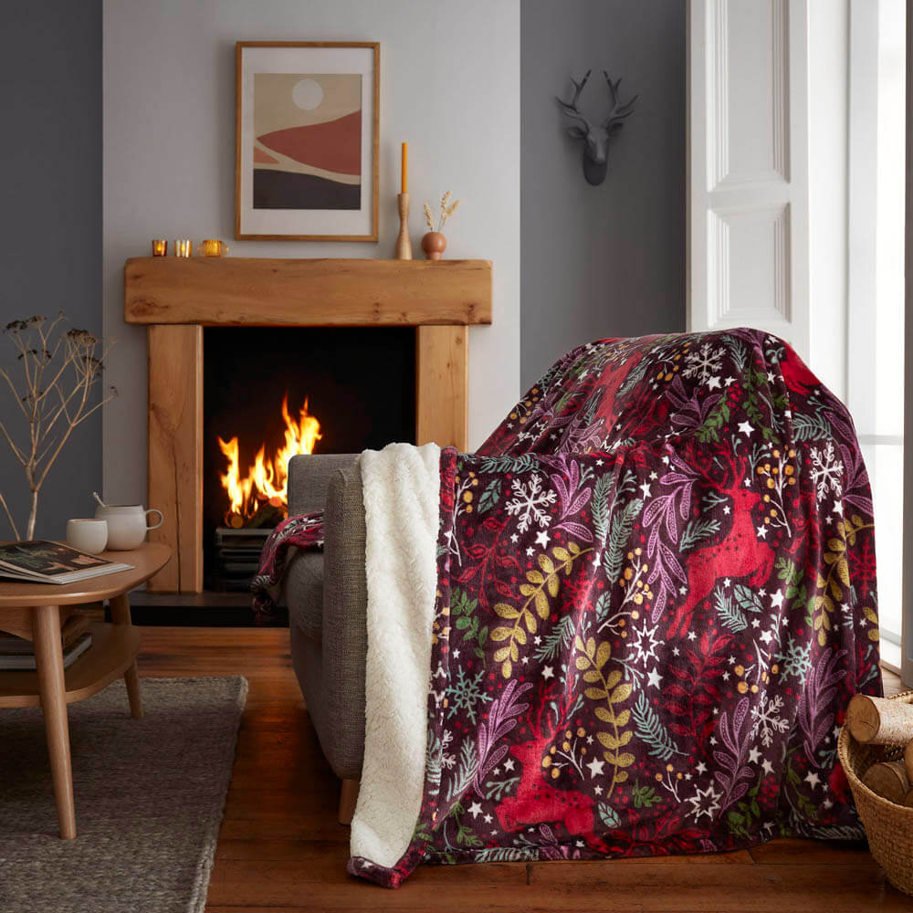 Winter Stags Sherpa Fleece Throw (Red)